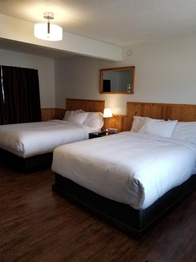 Sun Plaza Motel Sundre Exterior photo